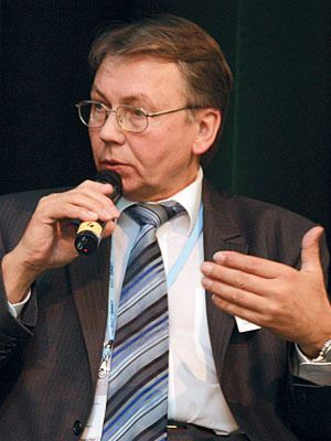 „Unsere Aufgabe ist es, jetzt dafür Sorge zu tragen, dass die Technologie, die wir haben, in zehn Jahren auch noch händelbar ist.“ Harald Neuhaus, Vorsitzender des Forum Vision Instandhaltung e. V. und zuständig für die zentrale Instandhaltung bei der Aluminium Norf GmbH. Bild: Otto (Archiv: Vogel Business Media)