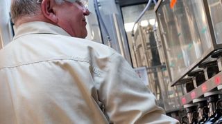 Merck spendet 50.000 Liter Desinfektionsmittel an Krankenhäuser, Rettungsdienste und Pflegeeinrichtungen in Darmstadt. (Merck)