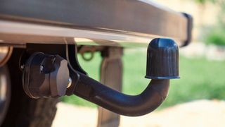 Bei PSA sind Anhängerkupplungen derzeit ein Gefahrenherd. Die Zugvorrichtung kann fehlerhaft sein. (Bild: Gudella/clipdealer.de)