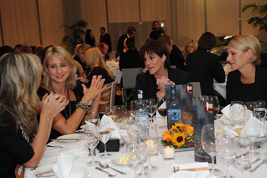 Die Damen von der Santander Consumer Bank. (Archiv: Vogel Business Media)