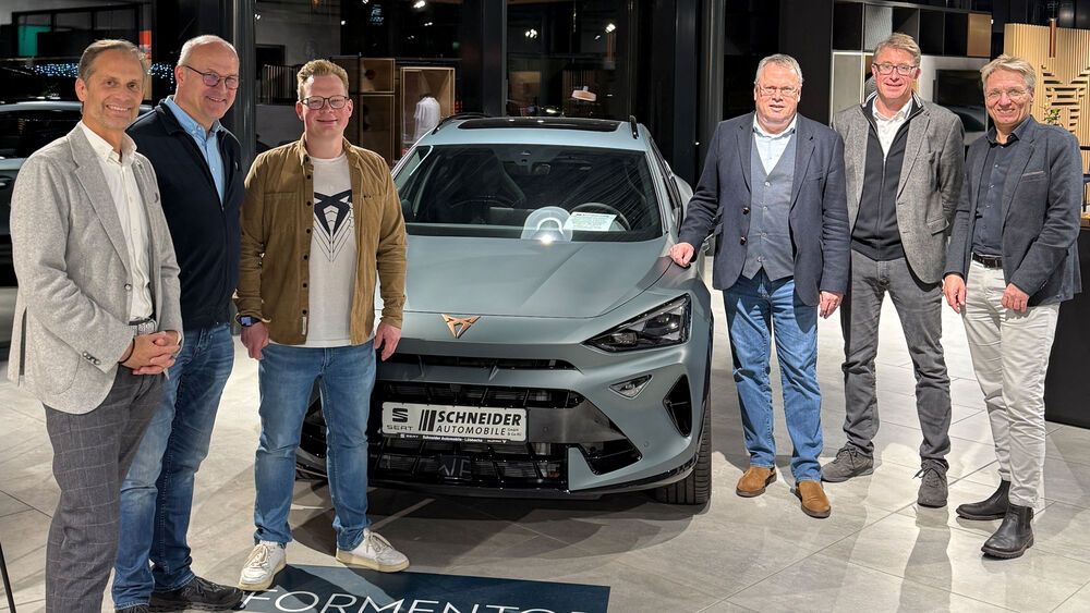 Automobile Schneider Hauneck