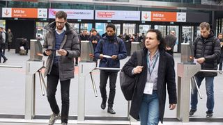 Neuer Anlauf im Sommer: In Rücksprache mit Ausstellern hat die Nürnberg Messe beschlossen, die für März geplante Embedded World 2022 zu verschieben.  (Nürnberg Messe/Frank Boxler)