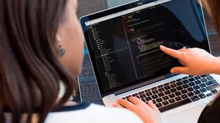 Datengetriebene Services oder neue Geschäftsmodelle nach dem Pay-per-use-Prinzip werden auch zunehmend für Maschinenbauer interessant, doch wie findet man die passende Idee? (Bild: gemeinfrei)