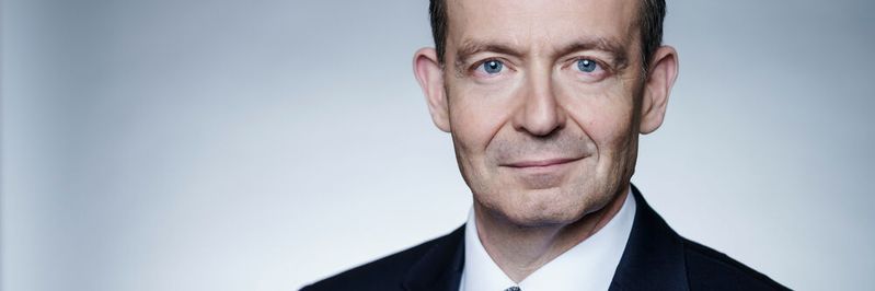 „Mit seiner dynamischen KI-Szene und exzellenten Forschungseinrichtungen kann Rheinland-Pfalz maßgeblich dazu beitragen, dass ‚AI made in Germany‘ international ein Synonym für vertrauenswürdige, leistungsstarke und sichere KI wird“, sagte Volker Wissing.(©  Bundesregierung/Jesco Denzel)