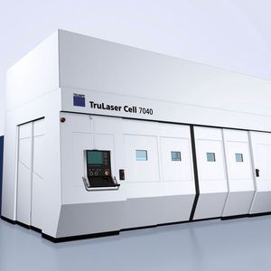 Bild 1: Bei der Trulaser-Cell 7040 mit Festkörperlaser steuert der Bediener Laser und Maschine über nur eine Bedienoberfläche.  Bild: Trumpf