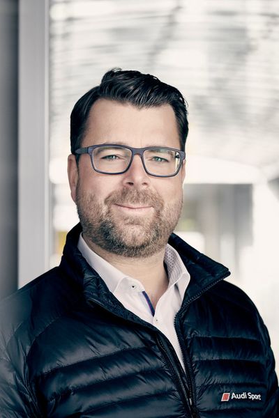 Oliver Hoffmann wird ab 1. Mai zwei Führungspositionen im Unternehmen innehaben: die Leitung der Technischen Entwicklung des Standorts Neckarsulm sowie die Geschäftsführung der Audi Sport GmbH. Zu Hoffmanns früheren beruflichen Stationen zählen unter anderem das Qualitätsmanagement bei Automobili Lamborghini und im ungarischen Audi Werk in Győr sowie die Entwicklung der V10-Hochleistungsmotoren im Audi R8. (Audi)