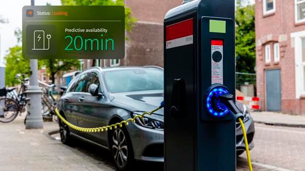 Mit Ladesäulen-Prognosen sollen E-Autofahrer unterstützt werden. (Bild:  Here)