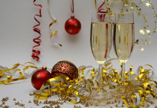Zurückhaltung ist das Maß aller Dinge. Das gilt auch für den Alkoholkonsum. Zurückhaltung ist das Maß aller Dinge. Das gilt auch für den Alkoholkonsum.