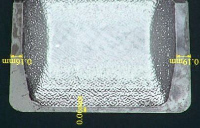 Um Standzeitverluste zu vermeiden, versieht Iscar die Hauptschneide mit Schutzfasen.(Bild:  Iscar)