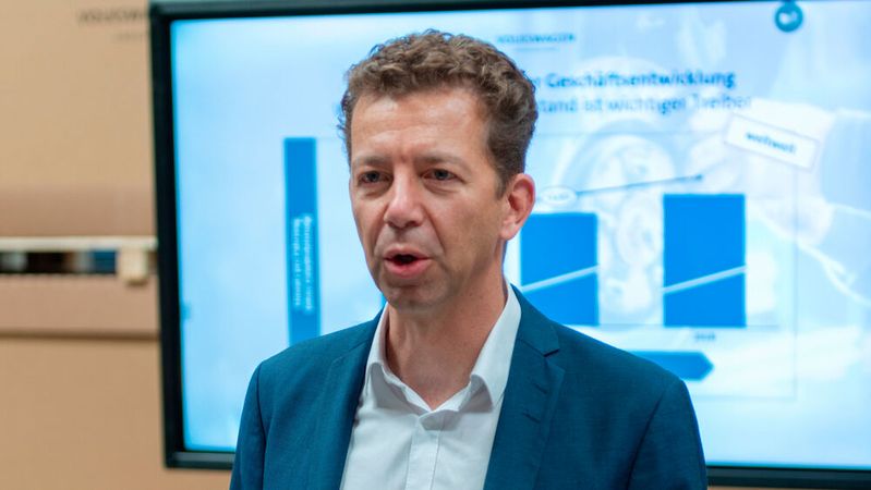 „Wir sind extrem zuversichtlich, 2021 CO2-regelkonform zu sein“, sagte Volkswagen-Konzernvertriebschef Christian Dahlheim.(Bild:  Volkswagen)