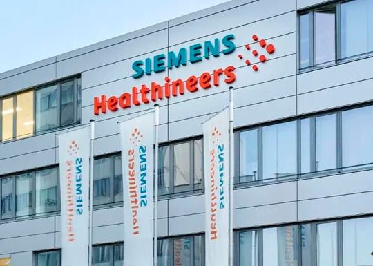 Der Siemens-Konzern hat sich von einigen Anteilen an seiner Tochter Siemens-Healthineers getrennt. Das ließ die Kasse ordentlich klingeln ...(Bild:  Siemens-Healthineers)