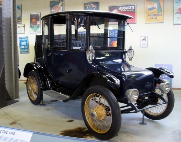 Detroit Electric von 1916 im Autoworld Museum, Brüssel (Bild: GNU Free Documentation License, Asterion)