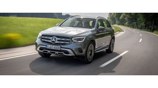 Der GLC von Mercedes-Benz tritt nach vier Jahren nun mit einem großen Facelift in die zweite Phase seines Lebenszyklus. (Daimler)