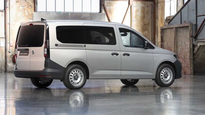 Der Caddy Maxi ist wie bisher auch als Pkw-Variante ... (Bild: VW Nutzfahrzeuge)