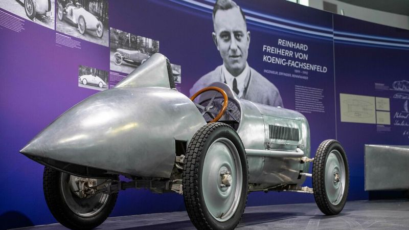 Reinhard von Koenig-Fachsenfeld beschäftigte sich intensiv mit der Fahrzeugaerodynamik. In den späten 1920er Jahren übernahm er die deutsche Repräsentanz von Paul Jaray, der 1922 die ersten, grundlegenden Patente zur Fahrzeugaerodynamik angemeldet hatte. Anfang der 1930er Jahre wandte er sich von Jaray ab und begann in Verbindung mit dem FKFS in Stuttgart mit eigenen Untersuchungen zur Fahrzeugaerodynamik. Im Rahmen dieser Arbeiten entwarf er eine ganze Reihe von Renn- und Rekord- sowie Versuchsfahrzeugen. (Bild: Audi AG)