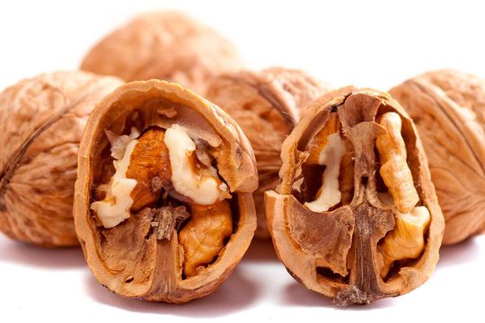 Walnuts may counteract the effects of academic stress on the gut microbiota during periods of stress, especially in females. Walnuts may counteract the effects of academic stress on the gut microbiota during periods of stress, especially in females.