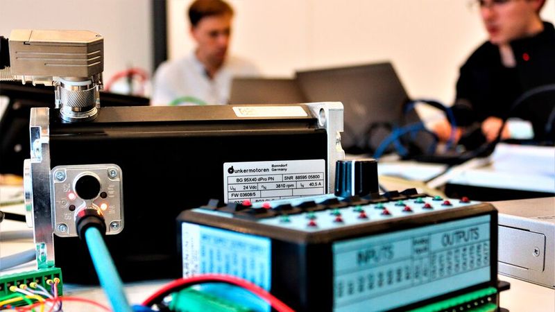 IDTA und OI4 kooperieren, um die industrielle Vernetzung der Industrie voranzutreiben.(Bild:  Open Industry 4.0 Alliance)