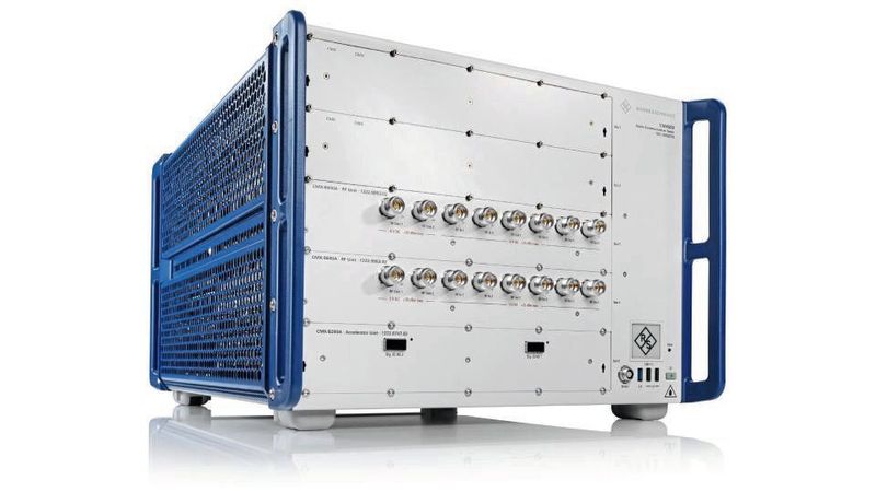 Prototypen von Wi-Fi-8-Geräten des Herstellers Broadcom wurden mithilfe des Signalisierungstesters CMX500 von Rohde & Schwarz validiert.(Bild:  Rohde & Schwarz)