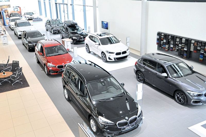 ... in den hohen und hellen neuen Räumen.  (Bild: Wehner / »kfz-betrieb«)