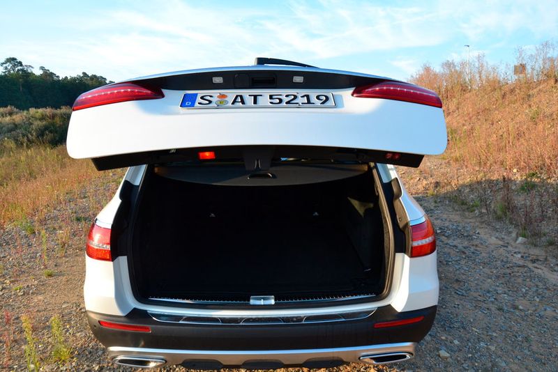 … werfen wir schnell noch einen Blick in den Kofferraum. Dazu später mehr. (Bild: Michel / »kfz-betrieb«)