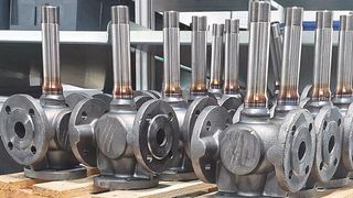 Unlackierte 342-2-BK-SS Ventile aus Sphäroguss (Bild: Baelz)