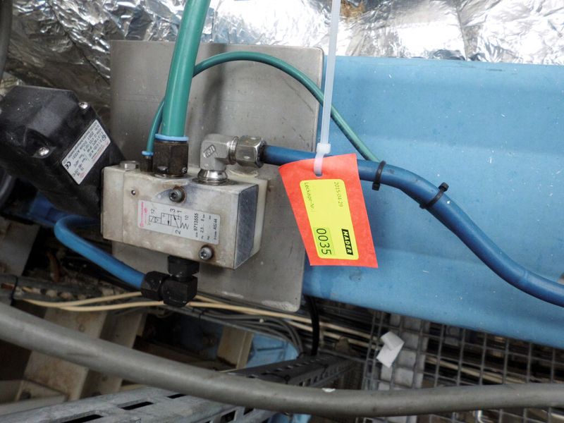 Die gefunden Leckagen wurden von Thomas Warschburger und Milan Stojkovic von Mader markiert und dokumentiert, damit auch internes Personal sie jederzeit wiederfinden kann.  (Mader)