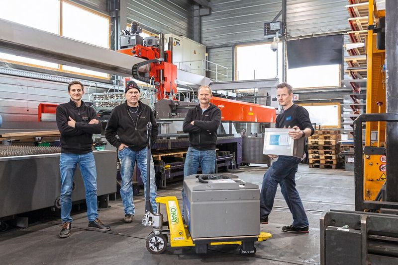 Starker Partner: Roman Christ (r.) von IPS Integrated Power Solutions brachte sein Batterie-Know-how ins Projekt ein. (Bild: Julian Salinas)