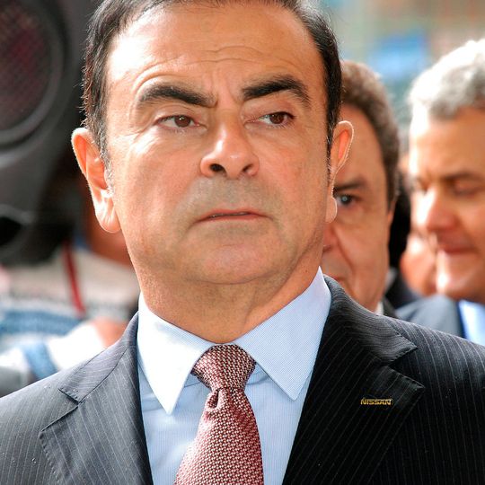 Laut Staatsanwaltschaft soll Carlos Ghosn auch private Investitionsverluste auf Nissan übertragen haben.(Bild:  Donación de Vehículos Nissan a la Casa del Adolescente /Gobierno Aguascalientes / CC BY-SA 2.0)
