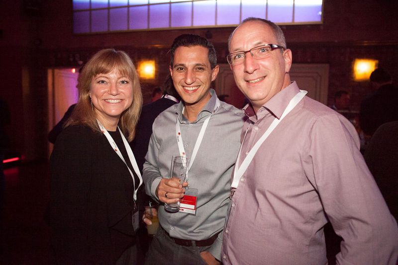 Austausch ganz ohne Cloud-Telefonie (v. l.): Christine Metzig (Placetel), Miguel Rodriguez (SYNAXON AG) und Martin Welz (Placetel) (Astrid Piethan)