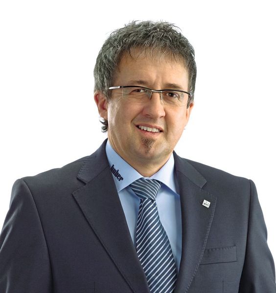 „Mit kreativen Freiräumen und Eigenverantwortung schaffen wir ein Wohlfühlklima, in dem sich Innovationen fast von selbst ergeben“, sagt Geschäftsführer Daniel Huber von Peter Huber Kältemaschinenbau.  (Bild: Peter Huber Kältemaschinenbau)