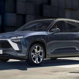 Als erstes Modell bietet Nio sein Flaggschiff-SUV ES8 an.(Bild:  Nio)
