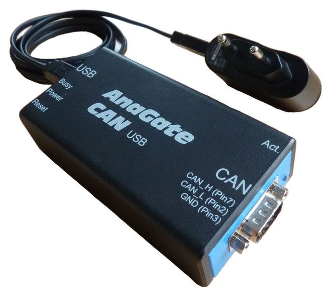 Mit Stromversorgung über ein Standard-USB-Ladegerät, kann das AnaGate CAN USB als Stand-Alone-Gerät ohne externen PC betrieben werden und beispielsweise selbst programmierte Skripte ausführen. Eine Produktvariante inklusive Datenlogger-Software wird angeboten  Bilder: Analytica (Archiv: Vogel Business Media)