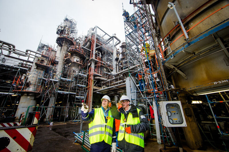 Cleared for Touch-and-Go: A successful turnaround can decide the future of an industrial process plant. Important investments in Rotterdam depend on the project’s outcome… (Picture: Nadine Rupp/Bilfinger)