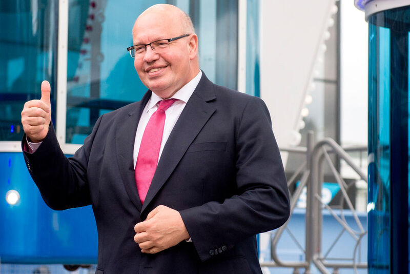 Peter Altmaier (CDU), Bundesminister für Wirtschaft und Energie, fordert ein europäisches Unternehmen im Bereich der künstlichen Intelligenz nach dem Vorbild von „Airbus“.  (Im Bild: Peter Altmaier auf der Cebit 2018.)