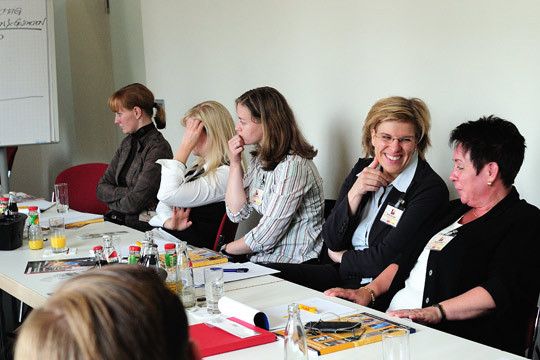 (v.li) Caroline Arnhölter (AH Arnhölter, Berlin), Carina Wegener (AH Wegener, Ludwigsfelde), Claudia Poser (AH Poser, Gera), Betty van Loon (EGA Einkaufsgenossenschaft Automobile, Wermelskirchen), Angela Gustorf (Auto Zentrum-West, Barsinghausen).  (Archiv: Vogel Business Media)