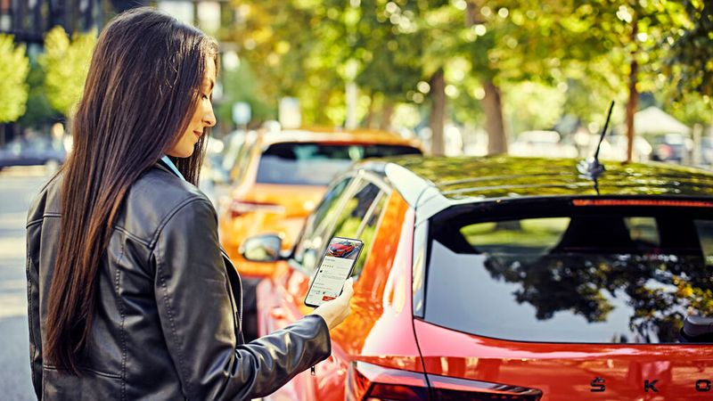 In Deutschland noch Zukunftsmusik: „Hoppy Go“ wandelt sich vom Carsharing-Service zur Mobilitätsplattform. (Bild: Skoda)