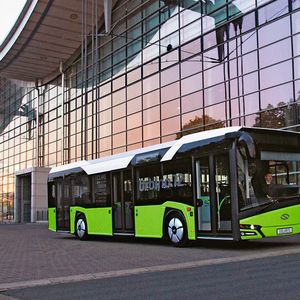Beim Bushersteller Solaris kümmert sich die polnische Tochter von Voith Industrial Services um das Technische Facility Management (TFM) und das Toolmanagement.