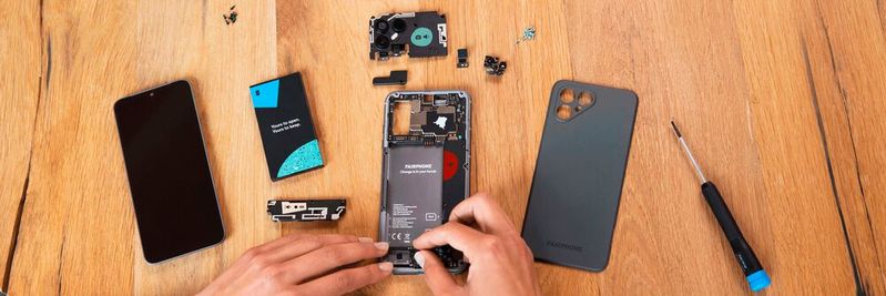 Das Fairphone 4 setzt mit seinem umweltschonenden Konzept einen neuen Standard.(Bild:  Fairphone)