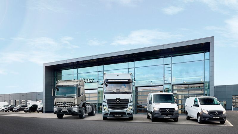 Die nordrhein-westfälische Mercedes-Handelsgruppe Herbrand hat ihr Nutzfahrzeuggeschäft in Krefeld-Fichtenhain zentralisiert. (Bild: Herbrand)