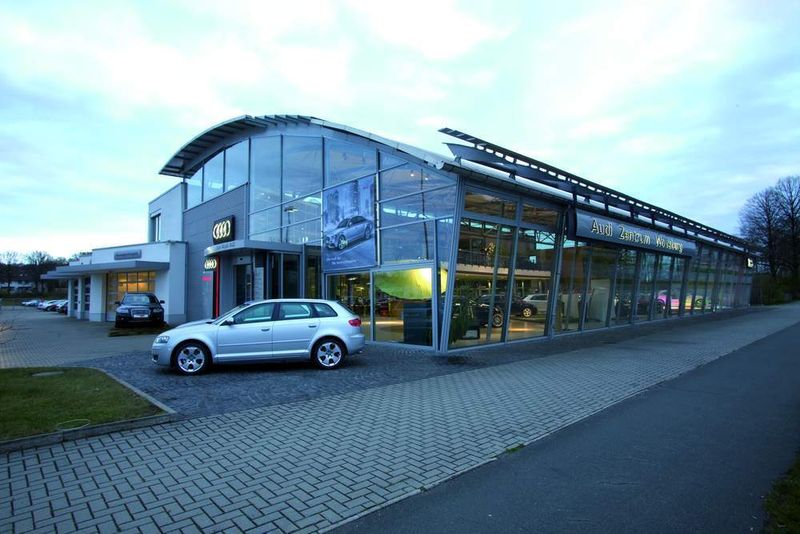 Das Audi-Zentrum bildet den Abschluss der Automeile der Firma Hotz und Heitmann. Autohaus Wolfsburg (Archiv: Vogel Business Media)