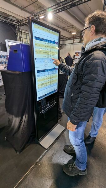 Für welches Modell sie legal nachzurüsten sind, verriet Besuchern dieser Screen. (Bild: Dominsky – VCG)