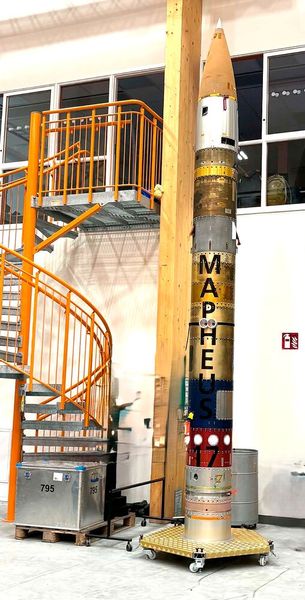 Nutzlast von Mapheus-17 wartete auf ihren Einsatz: Sobald die Nutzlast fertig montiert ist, finden letzte Tests statt. Dann wird sie in einen Container verpackt, zum Startturm gebracht und dort mit den Raketenmotoren verbunden. (Bild: DLR)