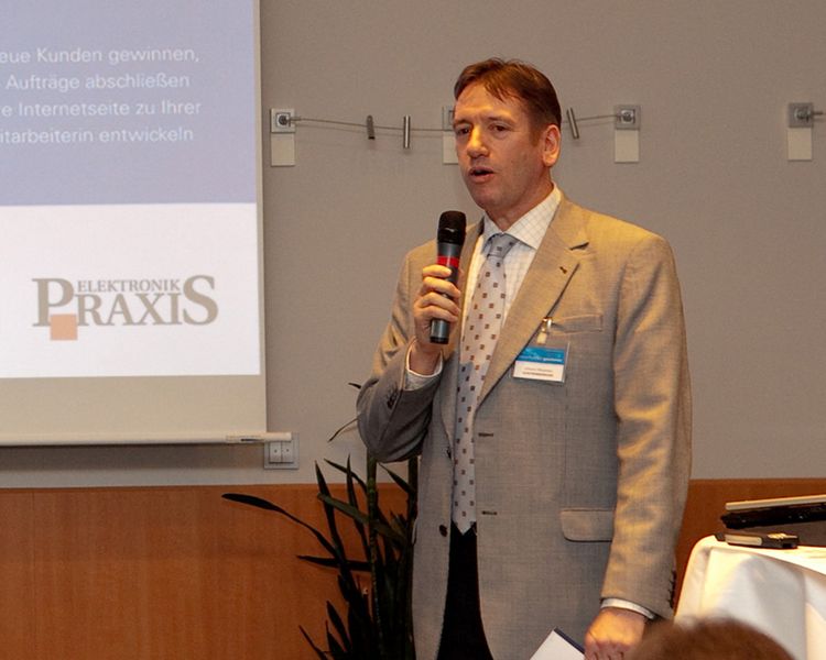 ELEKTRONIKPRAXIS-Chefredakteur eröffnet den Abend (Archiv: Vogel Business Media)