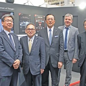 JTEKT-Vorstand Masakazu Isaka (Mitte) bei seinem jüngsten Deutschlandbesuch.