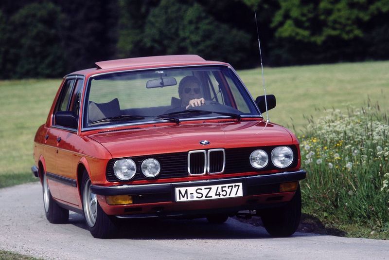 Als BMW 1983 den 524td vorstellte, war ein großer Schritt vollbracht, um den Selbstzünder salonfähig zu machen. Eine Leistung von 115 PS, 210 Nm Drehmoment und erstaunliche Laufruhe kennzeichneten das Triebwerk. (BMW)
