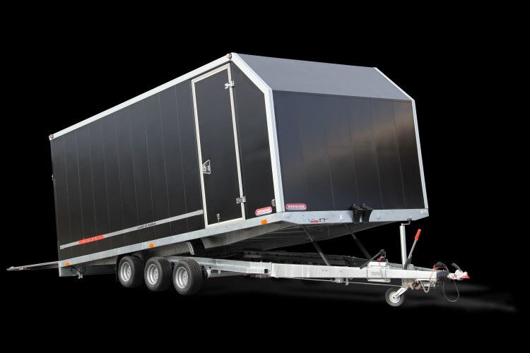 Hochwertige Sportwagen oder wertvolle Oldtimer transportiert man sicher im Conceptcartrailer. (Foto. Wörmann)