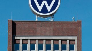 Der Absatz des Volkswagen-Konzerns ist im ersten Halbjahr um mehr als ein Viertel geschrumpft. (Bild: Volkswagen)