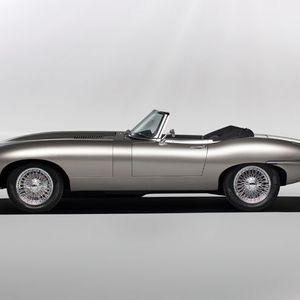 Aber auch einen elektrifizierten Restomod-E-Type soll es zu kaufen geben.(Bild:  Jaguar Land Rover)