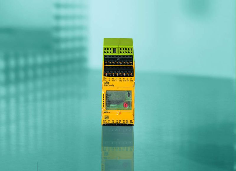 Das neue PNOZmulti Mini – optimal für Einzelmaschinen in allen Bereichen des Maschinenbaus, sobald es mehr als zwei Funktionen zu überwachen gilt (Archiv: Vogel Business Media)