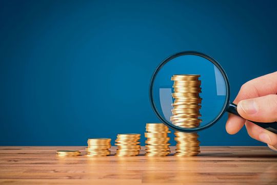 Immer mehr Unternehmen müssen die steigenden Preise auch an ihre Kunden weitergeben.(Bild:  jirsak - stock.adobe.com)